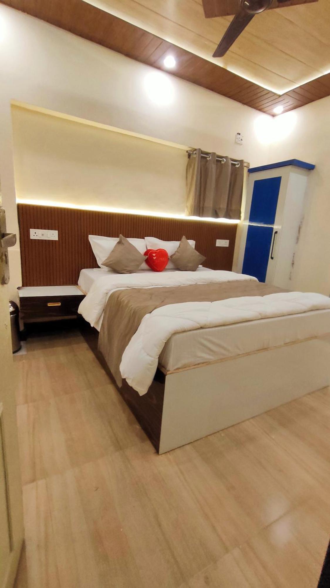 Sri Krishna Residency Otel Varanasi Dış mekan fotoğraf