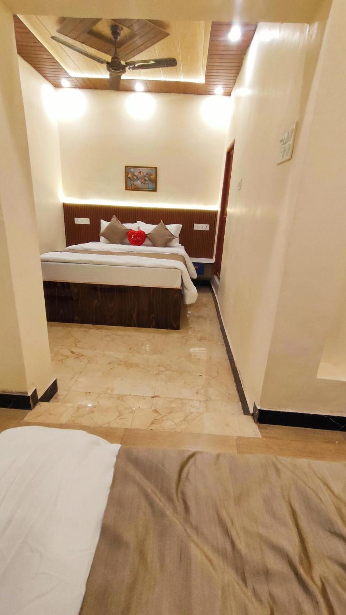 Sri Krishna Residency Otel Varanasi Dış mekan fotoğraf