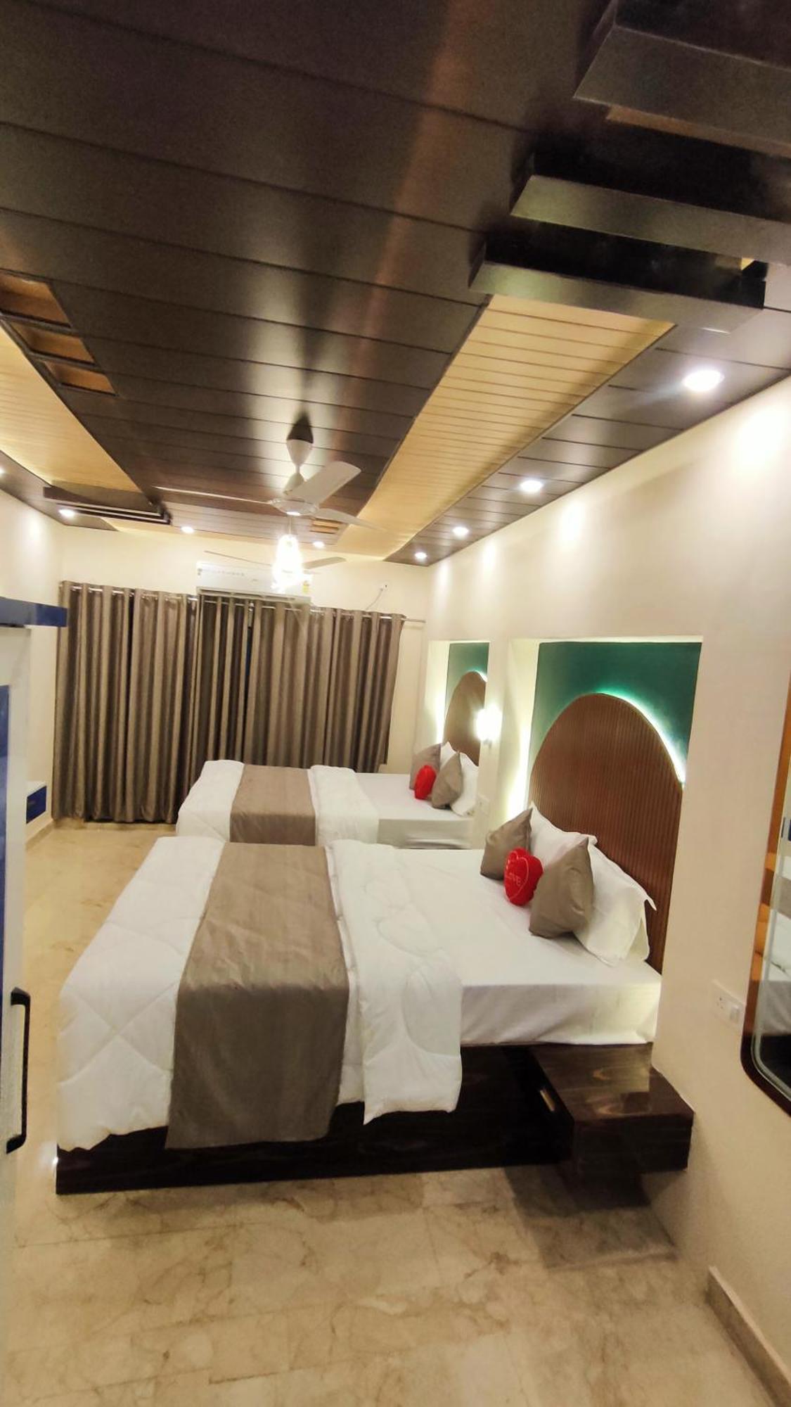 Sri Krishna Residency Otel Varanasi Dış mekan fotoğraf