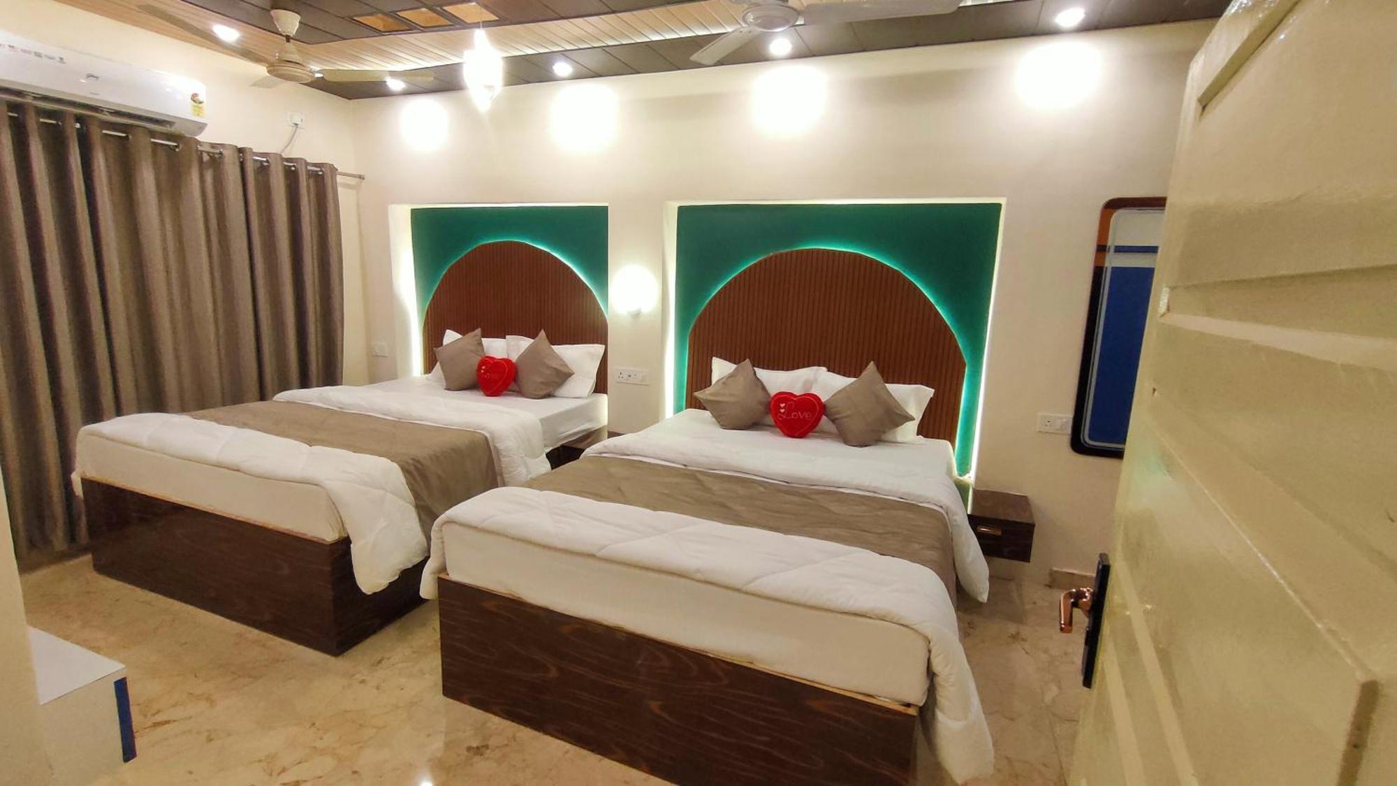 Sri Krishna Residency Otel Varanasi Dış mekan fotoğraf