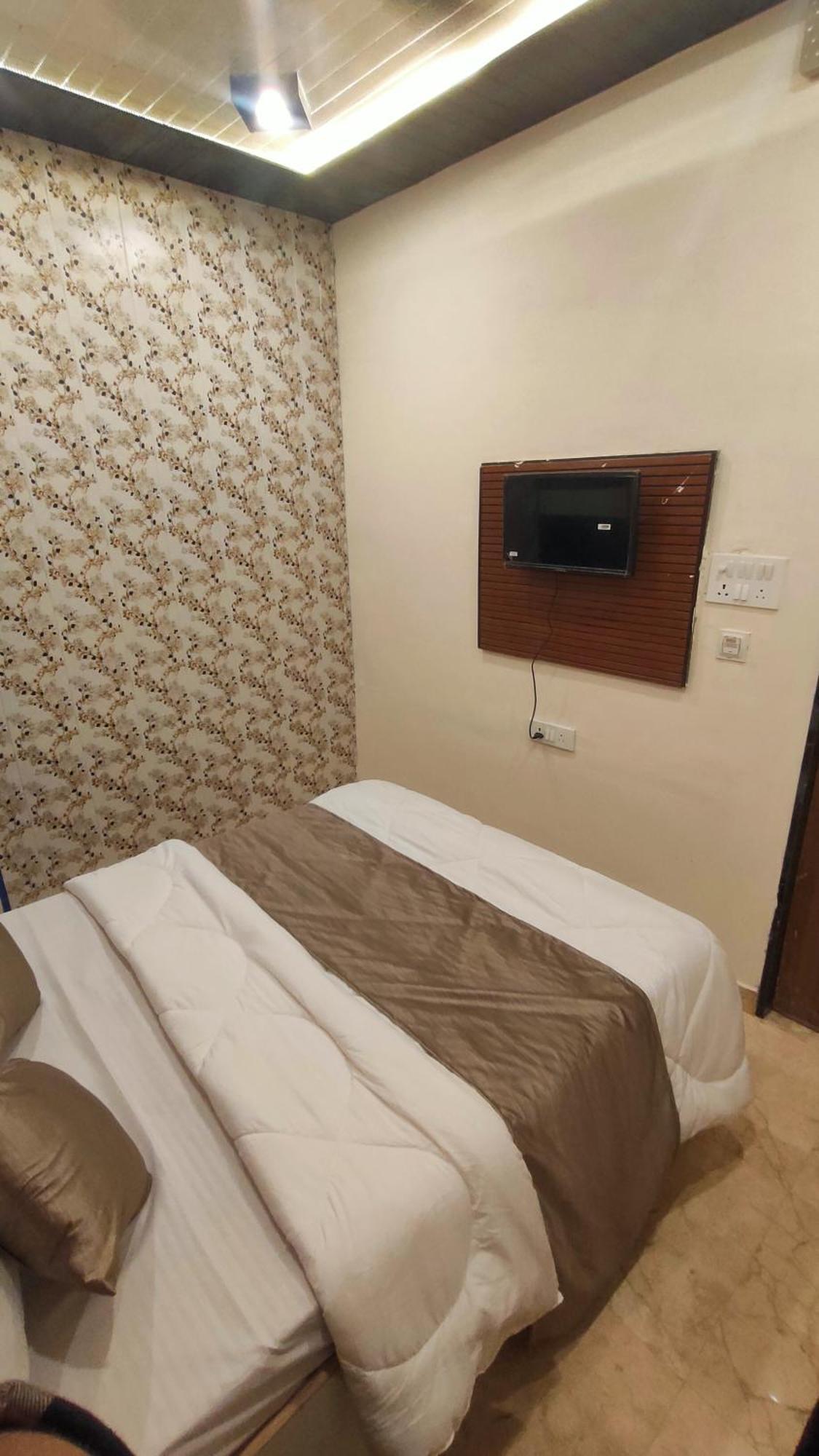 Sri Krishna Residency Otel Varanasi Dış mekan fotoğraf