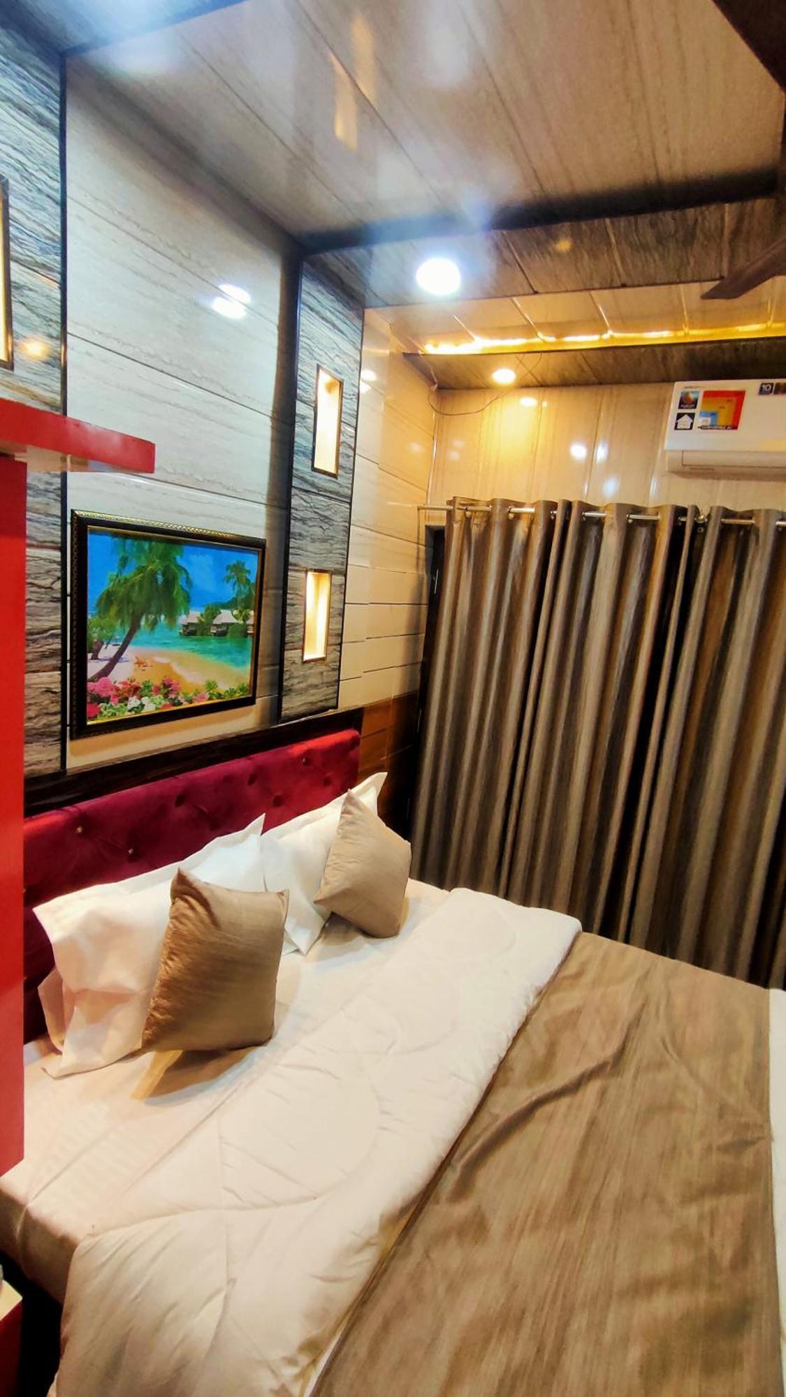 Sri Krishna Residency Otel Varanasi Dış mekan fotoğraf
